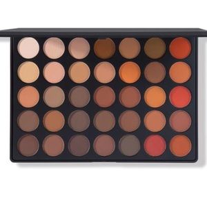 Morphe 35O M eyeshadow palette